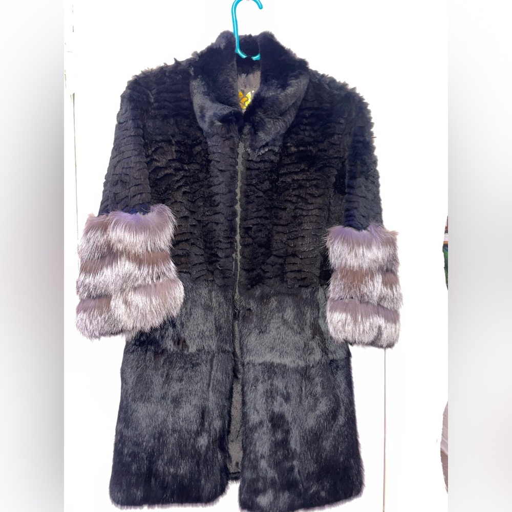 Women's Genuine Rabbit Fur Coat with Fox Fur Cuffs Warm Winter Coat